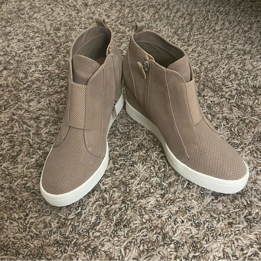 MIA | Wedge Sneakers | Size 7.5